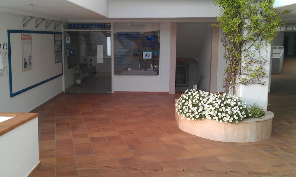Aparthotel Hamilton Court Santo Tomás Zewnętrze zdjęcie